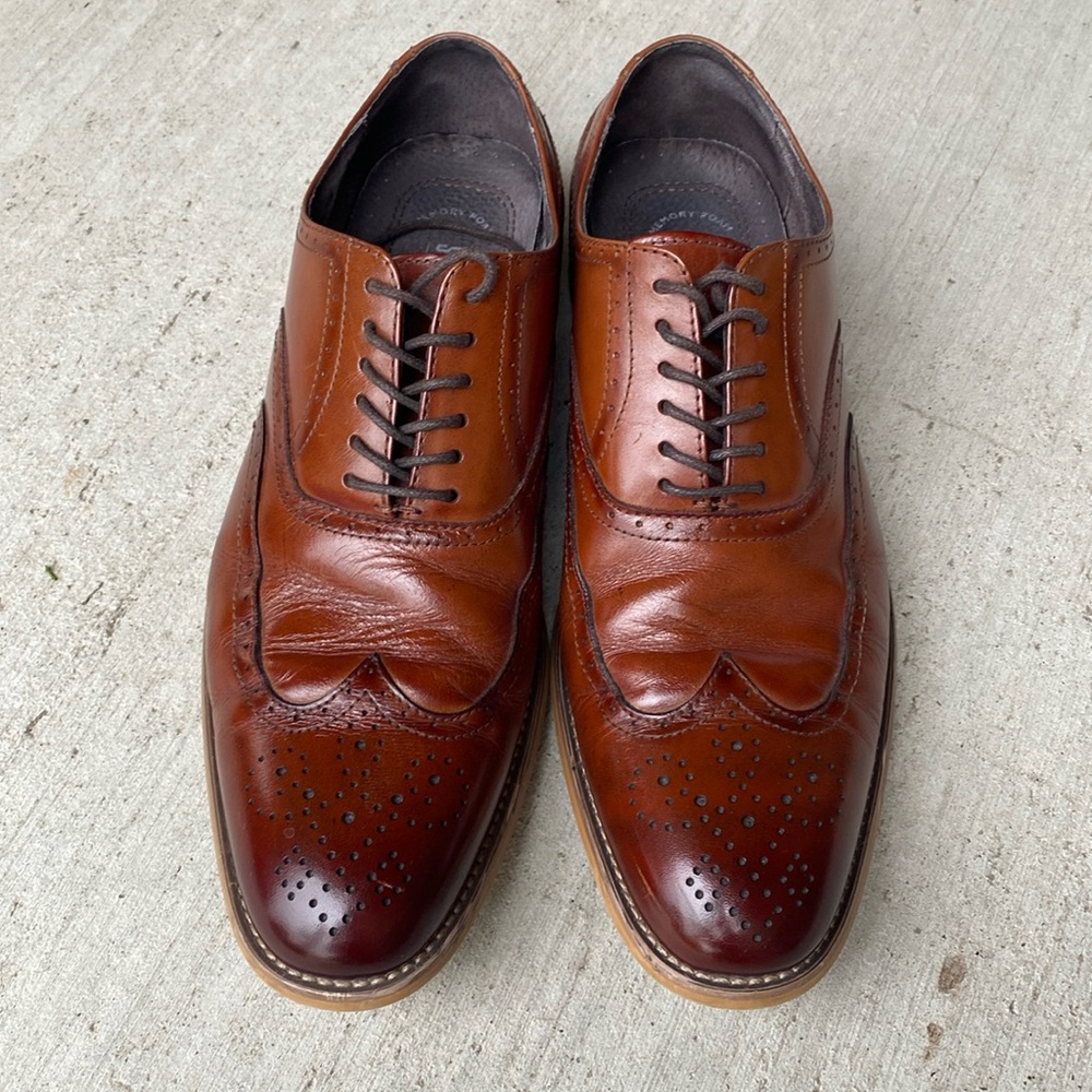 Men’s dress shoes